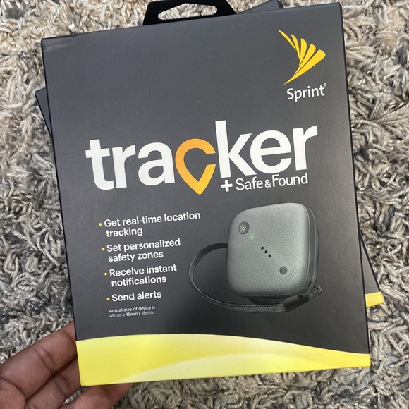 Sprint Tracker device nwt - Picture 4 of 5